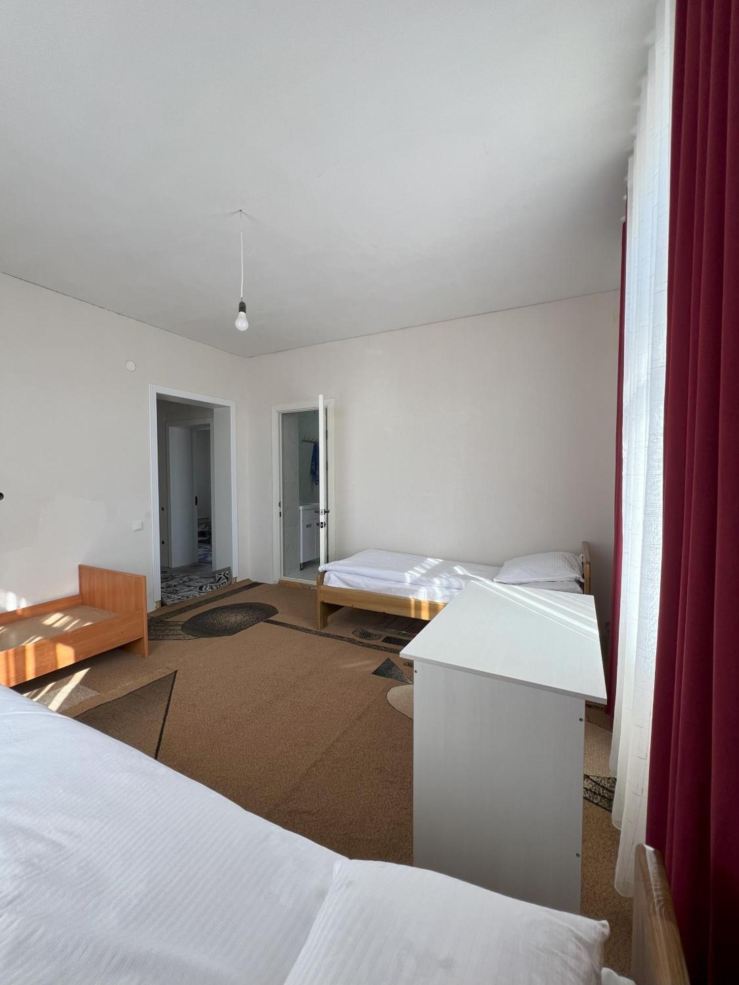 Emir Guest House In 卡拉科尔 外观 照片